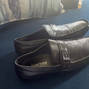 Kenneth Cole reaction loafers (black)